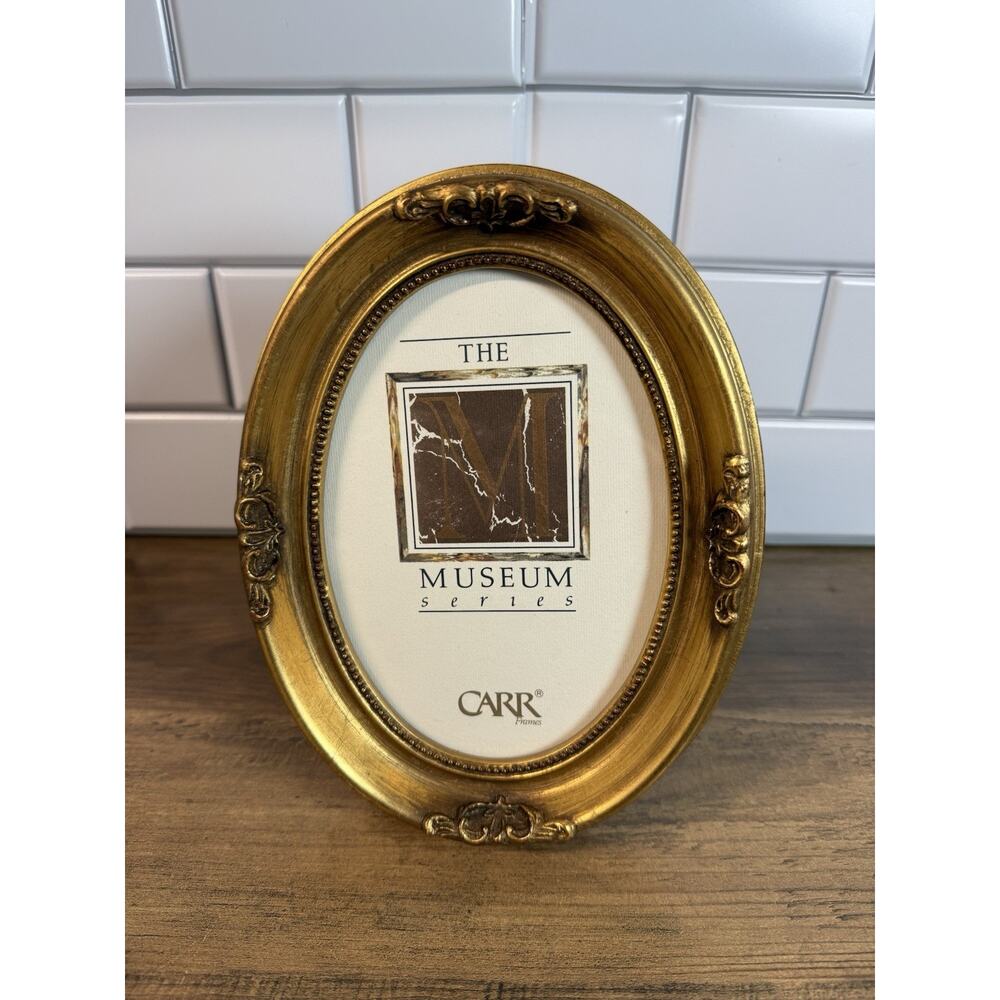 Vintage Carr Museum Series Oval Gold Picture Frame 5x7 Made in Taiwan